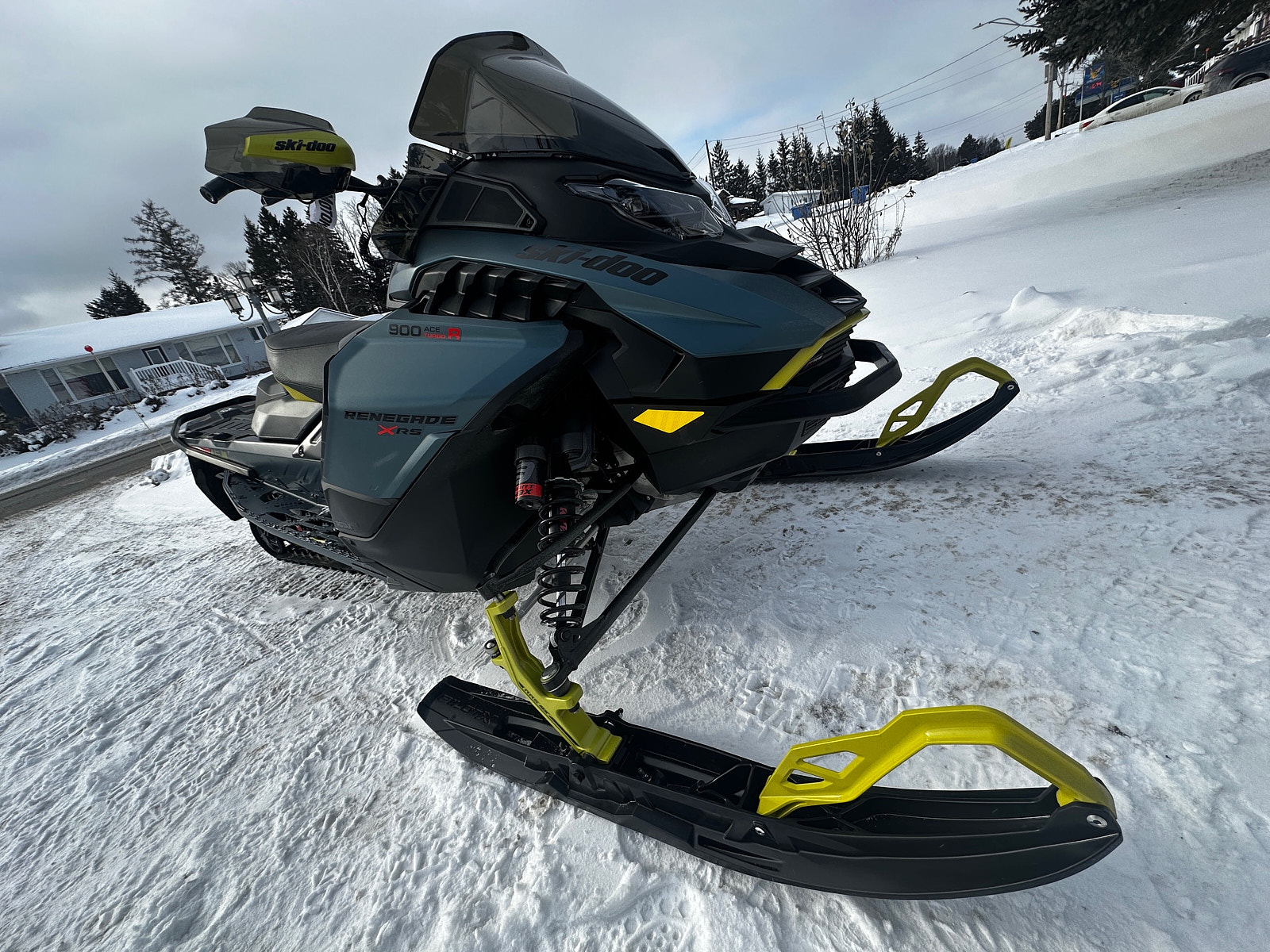 Ski-Doo Renegade X-RS 900 ACE Turbo R 2026: High Expectations for